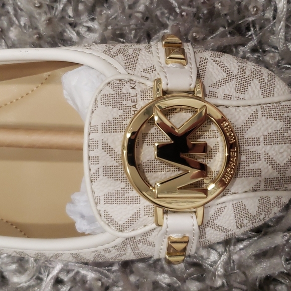 🆕️NIB Michael Kors MK logo flats - Picture 2 of 6